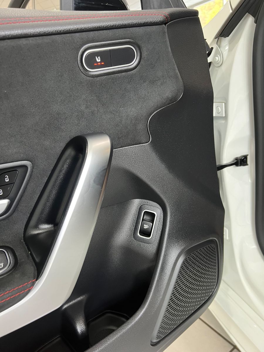 Fahrzeugabbildung Mercedes-Benz CLA 200 AMG * 35 AMG OPTIK *