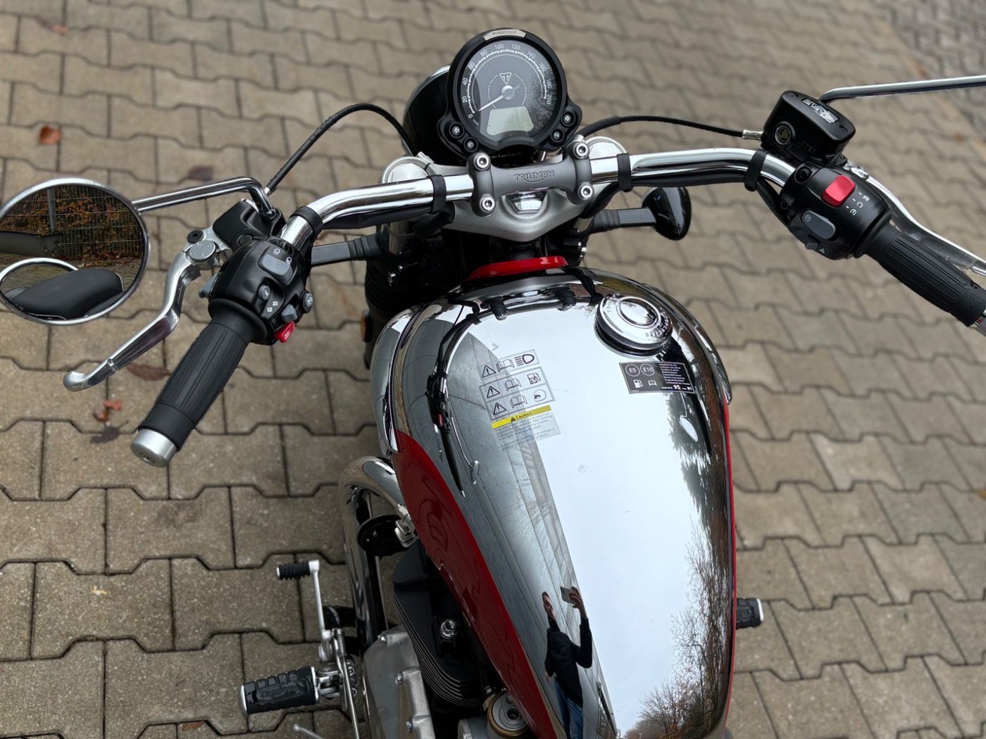 Fahrzeugabbildung Triumph Speedmaster 1200 Bonneville, wenig KM, gepflegt,