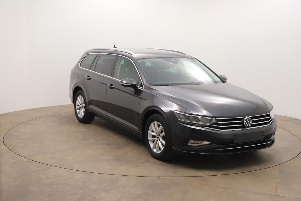 Volkswagen Passat Variant Business 1.5 TSI DSG AHK*RFK*PDC