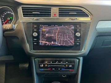 Volkswagen Tiguan - 12