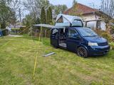 Volkswagen T5 Multivan mit Campingausstattung - Volkswagen T5: Kleinbus, Camping