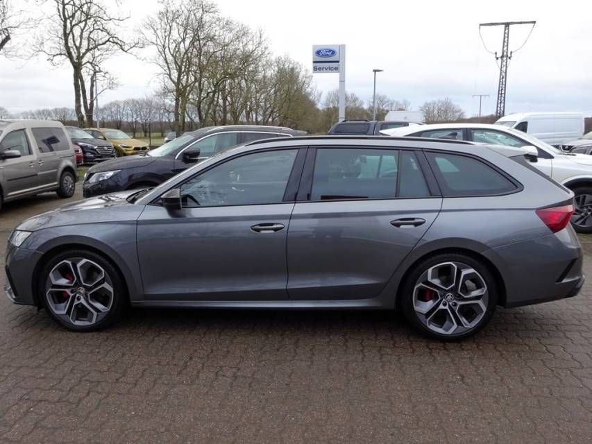 Fahrzeugabbildung SKODA Octavia Combi RS 2,0 TDI DGS Navi AHK