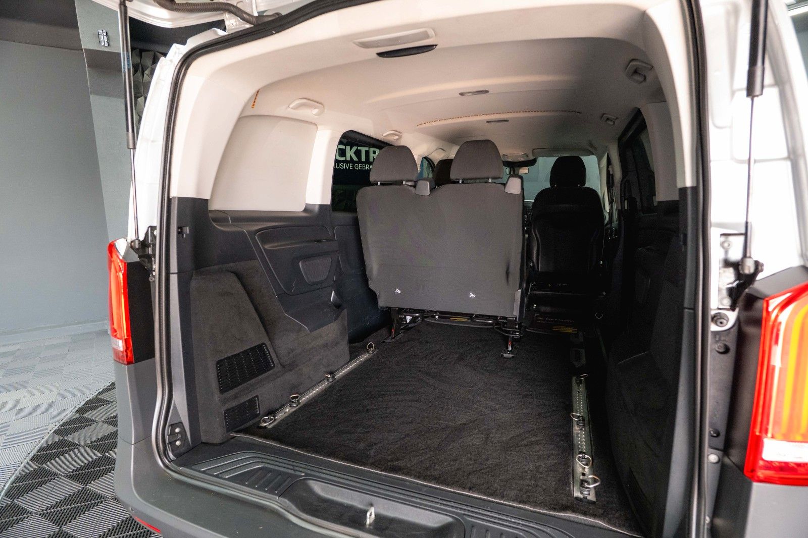 Fahrzeugabbildung Mercedes-Benz Vito Mixto 119 CDI 4MATIC kompakt *LED*Kamera*