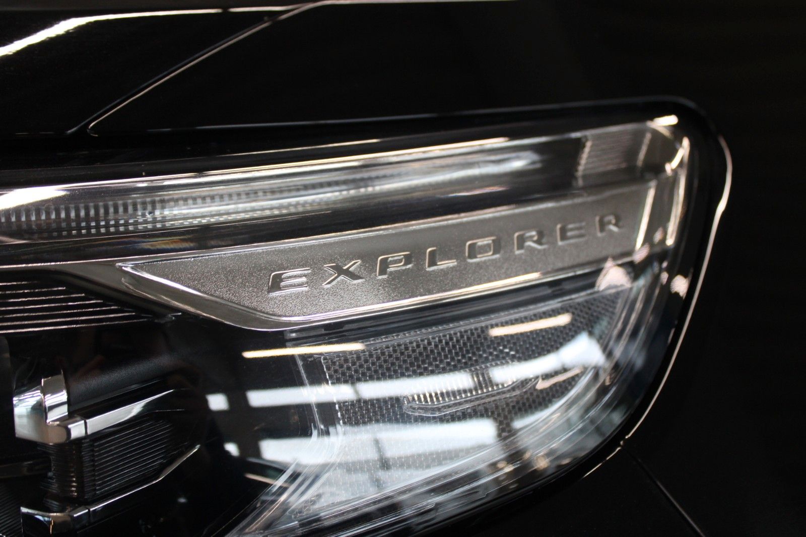 Fahrzeugabbildung Ford Explorer 3,0 PHEV Aut. ST-Line 7-Sitze PANO AHK