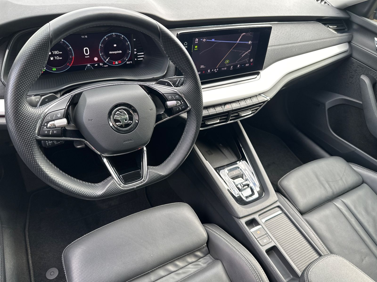 Fahrzeugabbildung SKODA Octavia Combi 1.4 TSI iV DSG Style NAV+LED+HUD