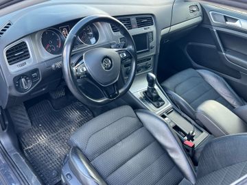 Volkswagen Golf - 12