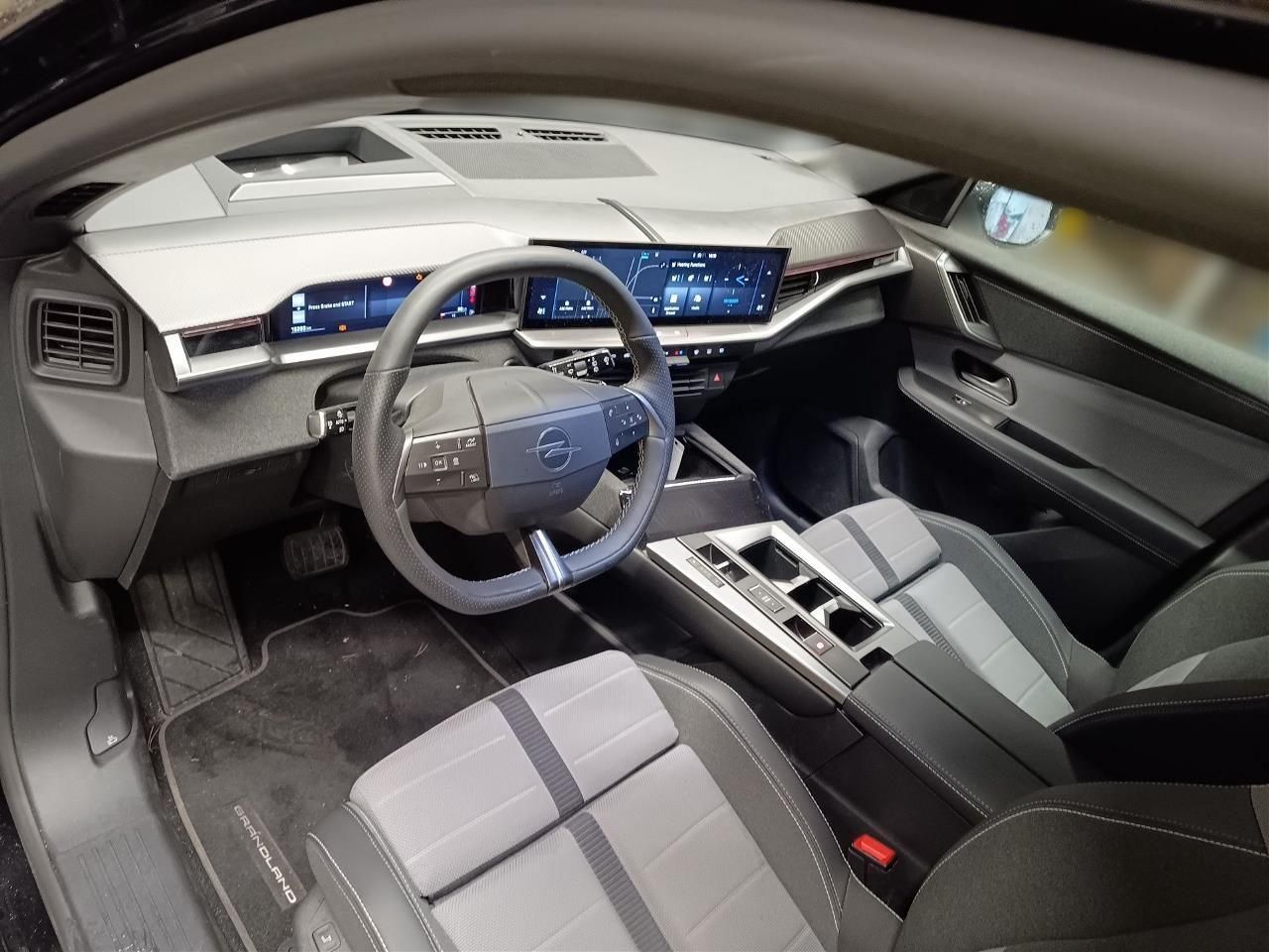 Fahrzeugabbildung Opel Grandland 1.2 48V Mild-Hybrid 100 kW GS