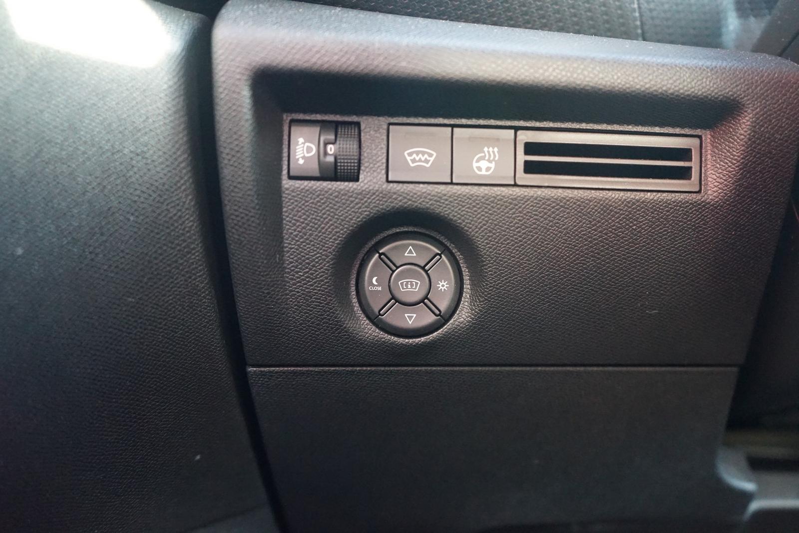 Citroën C4 1.2 12V e-THP Max Aut. LED Navi ACC Kamera