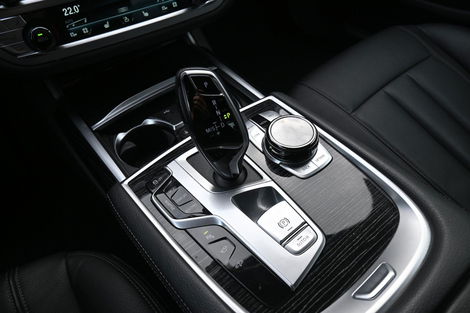 Fahrzeugabbildung BMW 740 d xDrive *STHZ*GD*Soft-C*Mietkauf o.Schufa