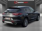 Alfa Romeo Stelvio Super Q4*Bi-Xenon*Leder*Sound Theatre - Alfa Romeo mit Benzin-Antrieb: Geländewagen, Automatik