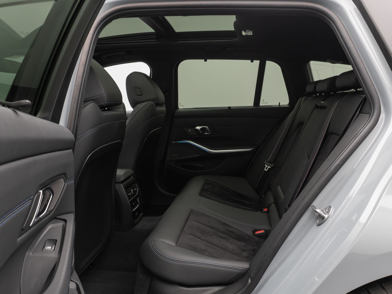 Fahrzeugabbildung BMW M340i xD Panorama Kamera DAB H/K Komfort 19Zoll