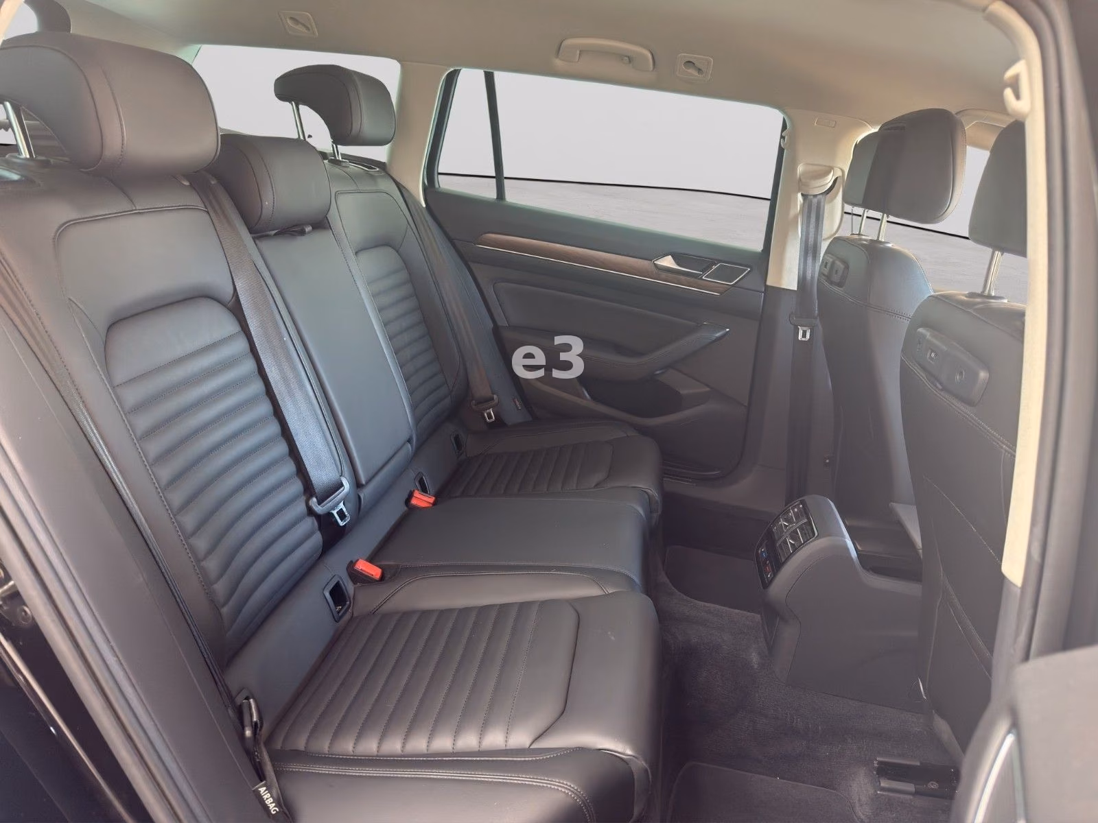 Volkswagen Passat Variant Highline;R LINE;STANDHEIZ;KAMERA