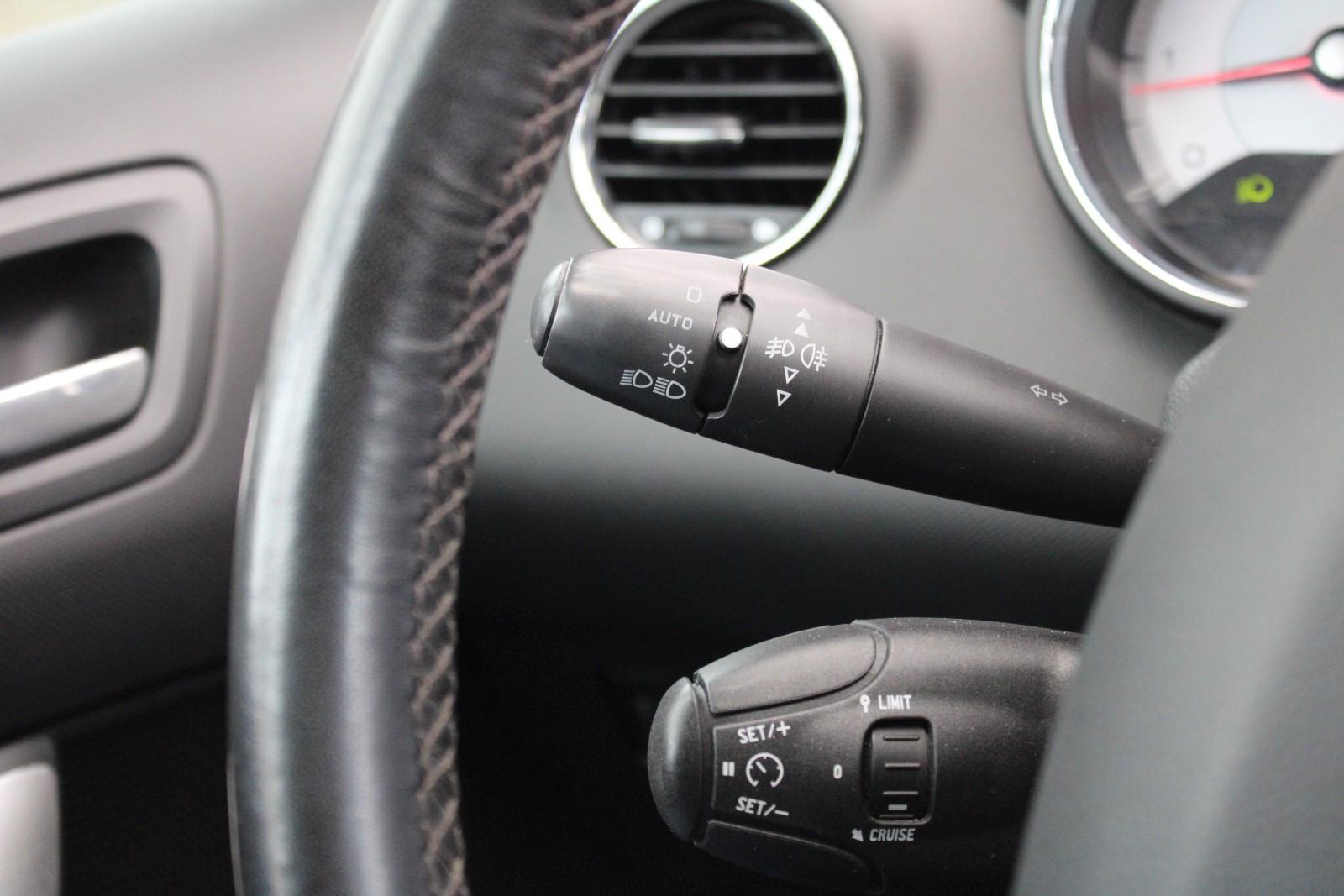 Peugeot 308 2008 — photo 23