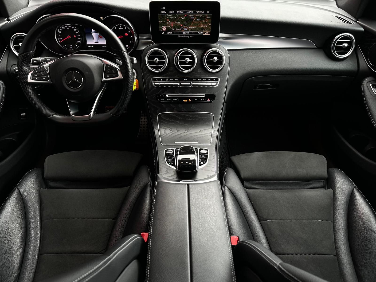 MERCEDES-BENZ GLC 300 AMG 4MATIC* LED#AHK#TEMPO#SPUR#NAVI#SHZ - Image 10