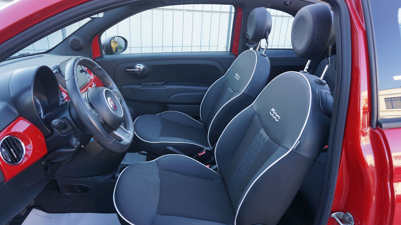 Fahrzeugabbildung Fiat 500C 1.2 8V SPORT C, Cabrio, Touchscreen