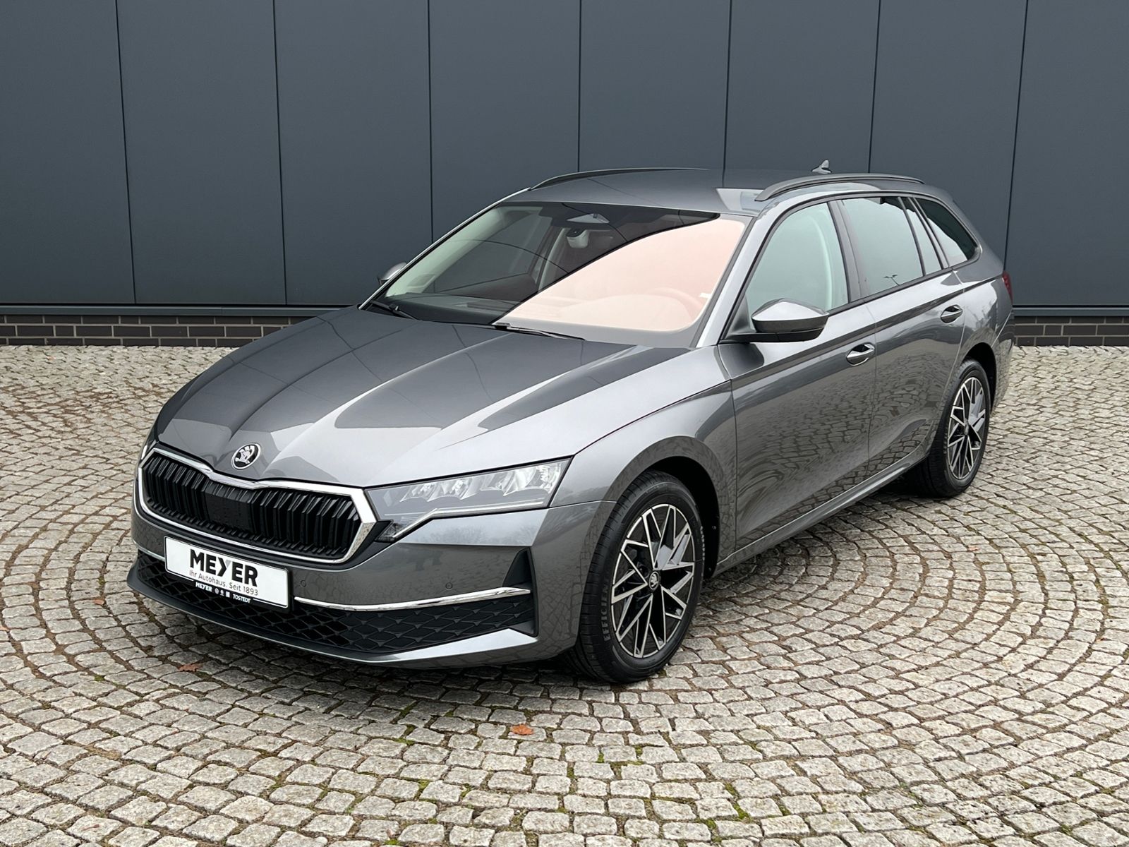 Fahrzeugabbildung SKODA Octavia Combi 1.5 TSI mHEV Selection *AHK, LED-S