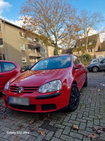 Volkswagen Golf 2006Jahr  210000 Km TÜV bi...