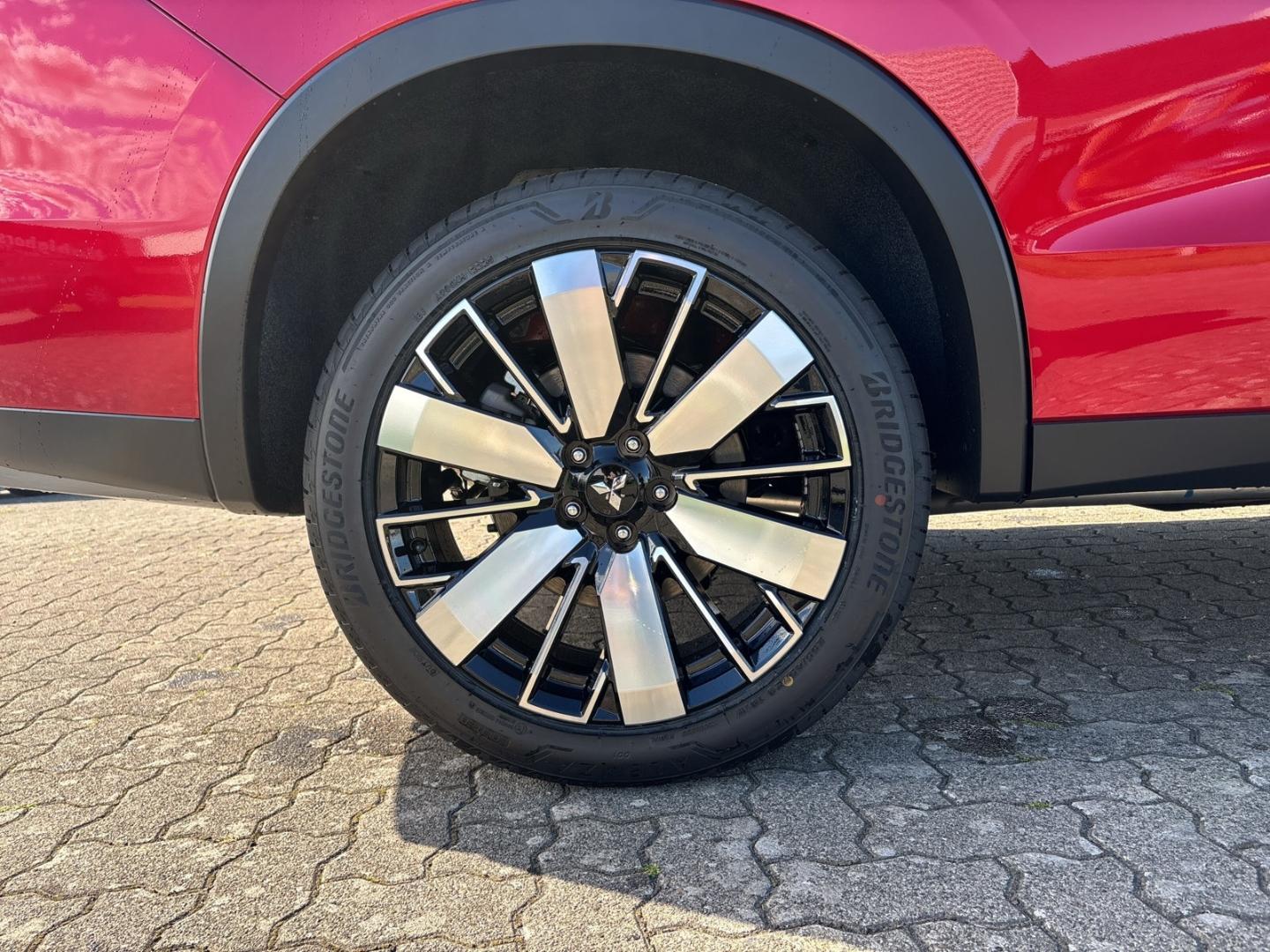 Mitsubishi Outlander Plug-in Hybrid Intro Edition 2,4l Memo