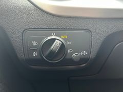 Fahrzeugabbildung Audi Q2 30 TFSI sport AHK Navi Einparkhilfe Sitzhzng.