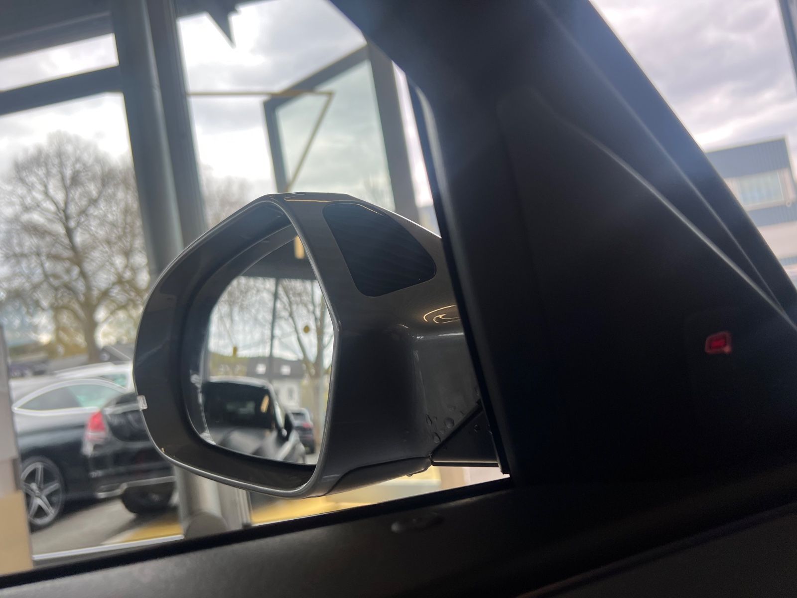 Fahrzeugabbildung Audi A6 Avant 2.0 TDI ultra S Line Plus *MATRIX-LED*