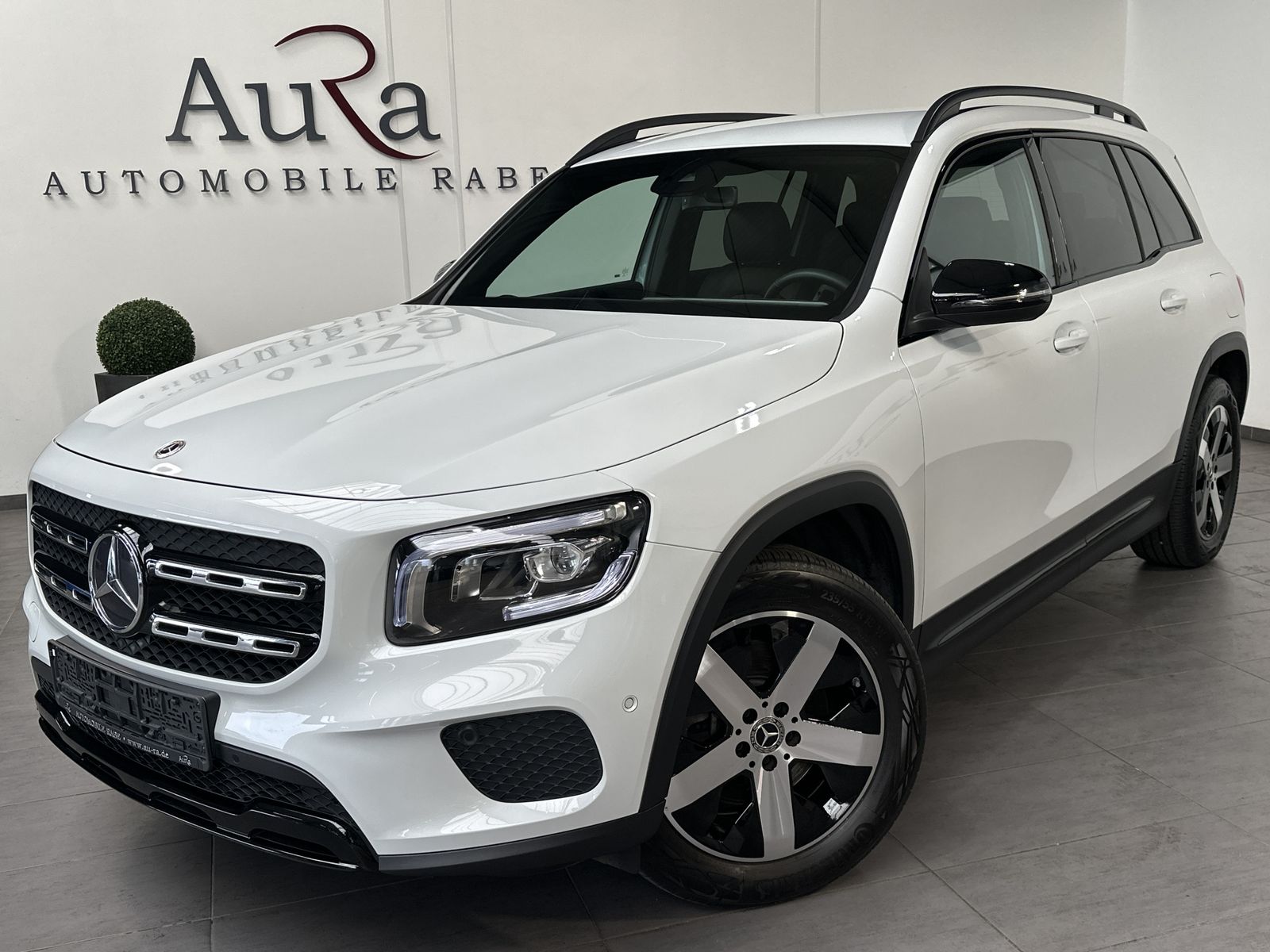 MERCEDES-BENZ GLB 200d Progressive 7-Sitzer NAV+LED+AHK+LEDER