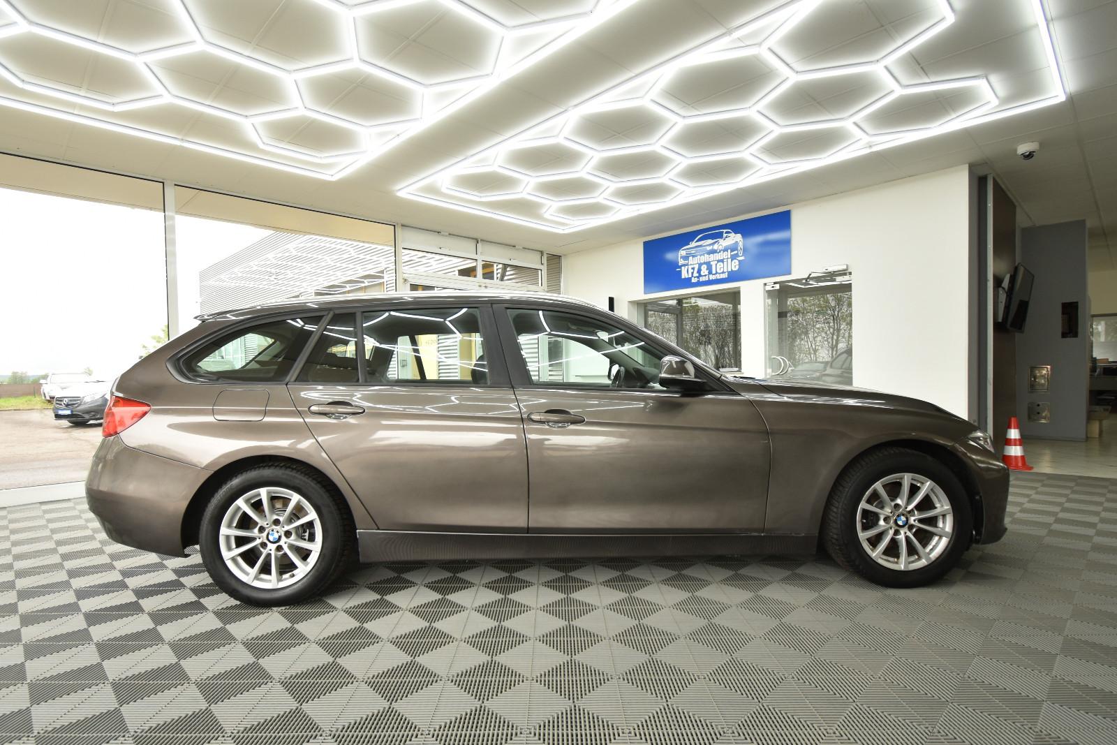 BMW 320i Touring F31 184 ch • 2ème main • Sièges chauffants • Hayon électrique