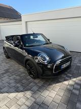 MINI Cooper Cabrio Classic Trim Steptronic Classi...
