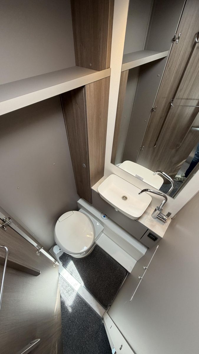 Fahrzeugabbildung Carado I 447