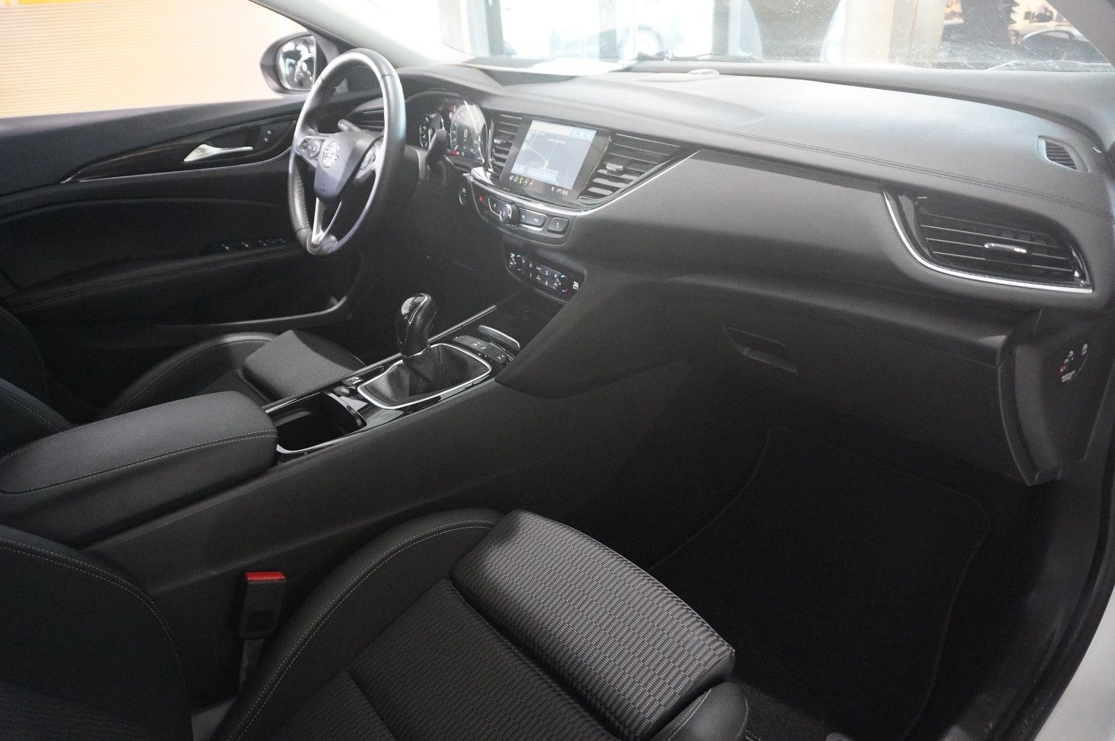 Fahrzeugabbildung Opel Insignia B GS 2.0D ELEGANCE NAVI/LED/KAMERA/DAB+