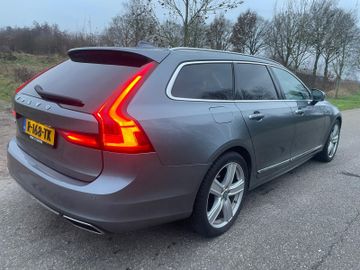Volvo V90 - 2