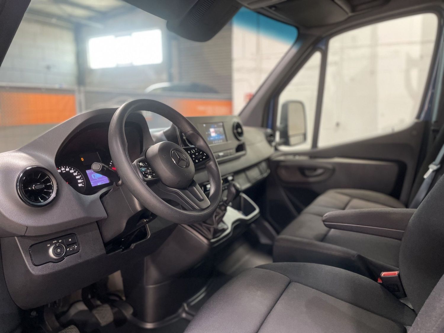 Fahrzeugabbildung Mercedes-Benz Sprinter 519 CDI RWD L3 Pritsche m. Plane #Tempo