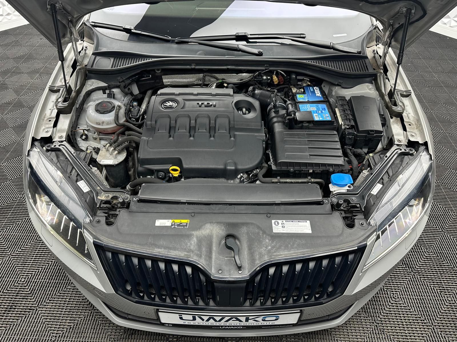 Fahrzeugabbildung SKODA Superb Sportline 2.0 TDI/BLACK-EDITION/PANO/VIRT
