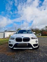 BMW X1 - TÜV neu - 8-fach bereift auf Felgen  - : Felge