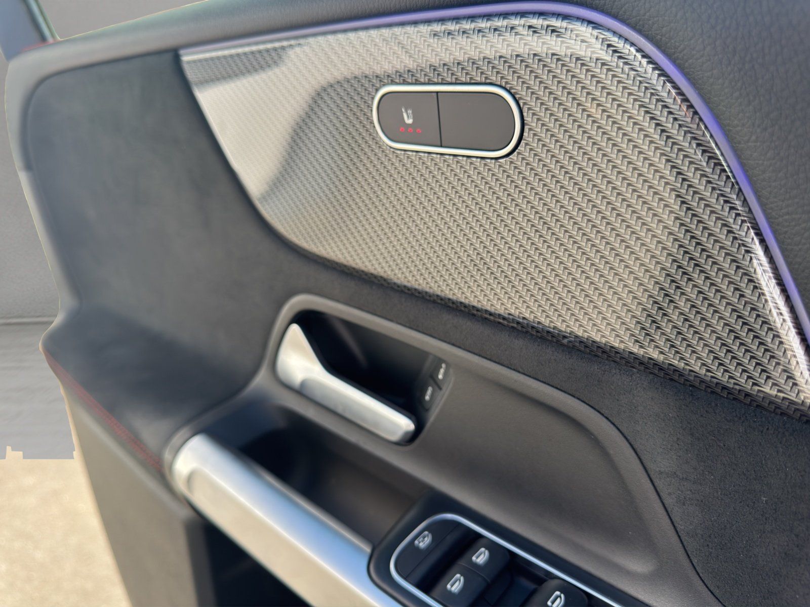 Fahrzeugabbildung Mercedes-Benz GLB 250 AMG Line 4Matic/PANO/BURMESTER/KAMERA/