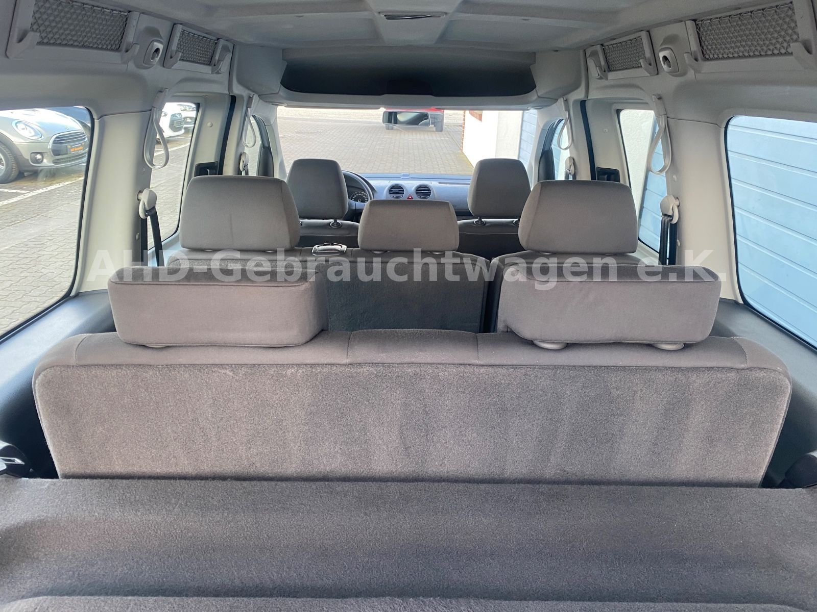 Fahrzeugabbildung Volkswagen Caddy Maxi 2.0 Roncalli 7-Sitzer