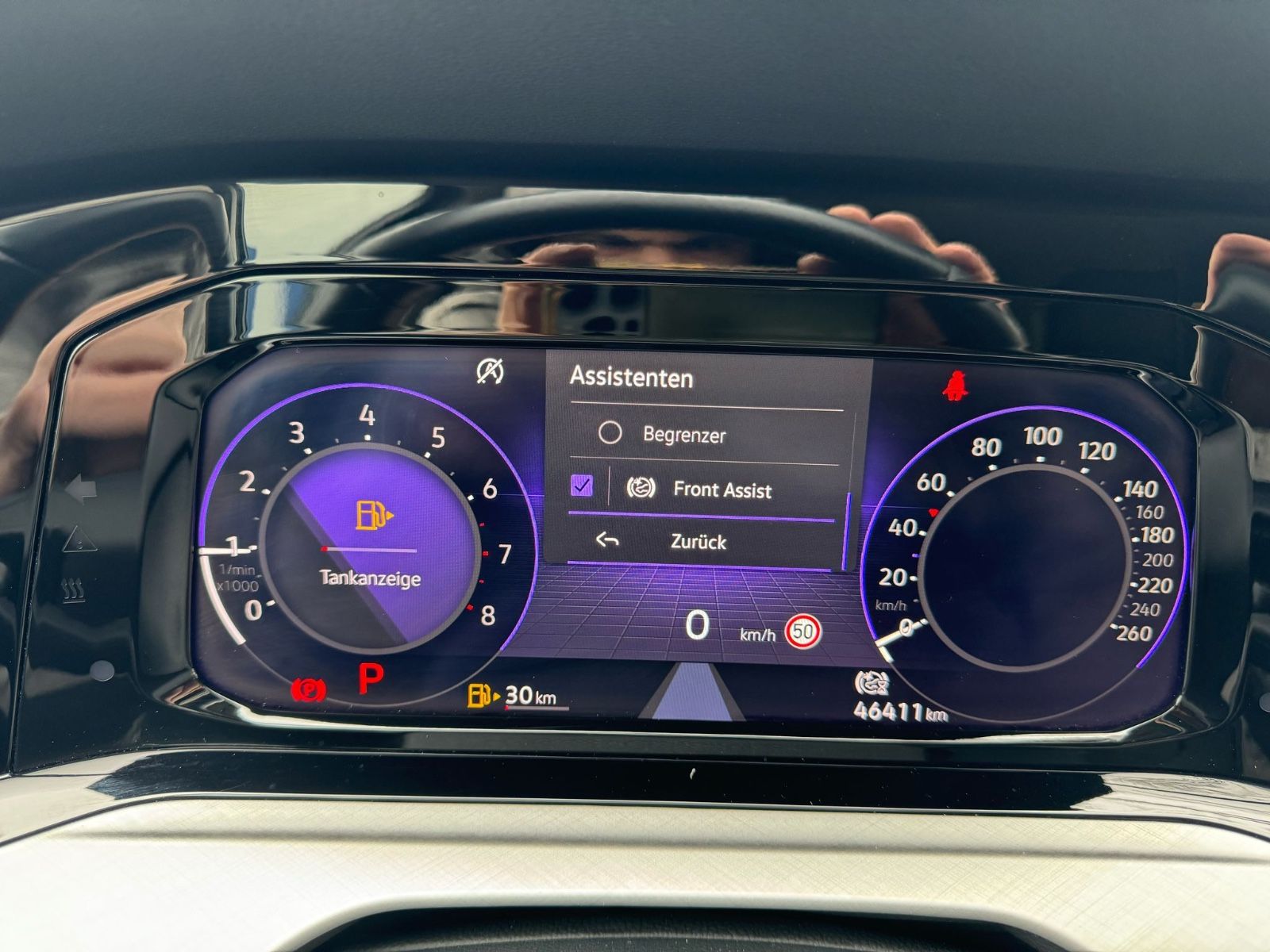 Fahrzeugabbildung Volkswagen Golf VIII Lim. Life eTSI LED+Navi+Lane