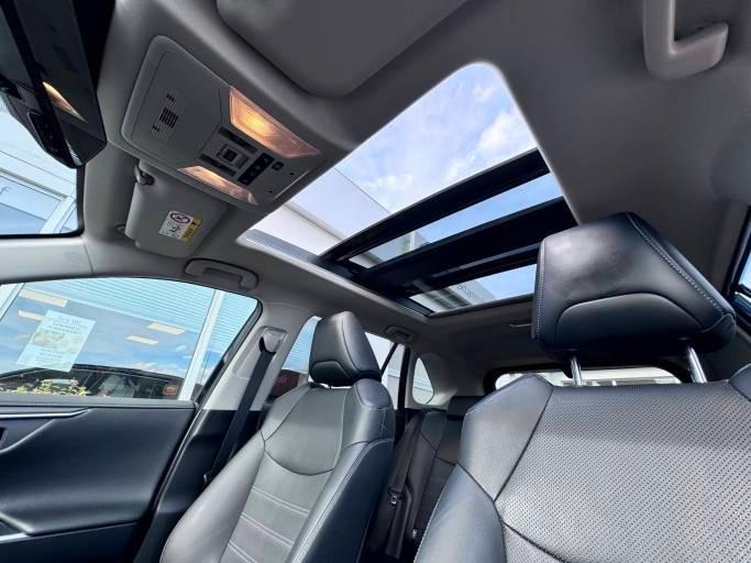 Toyota RAV4 5-Türer 2,5L Hybrid 4x4 Allrad Lounge *Pano