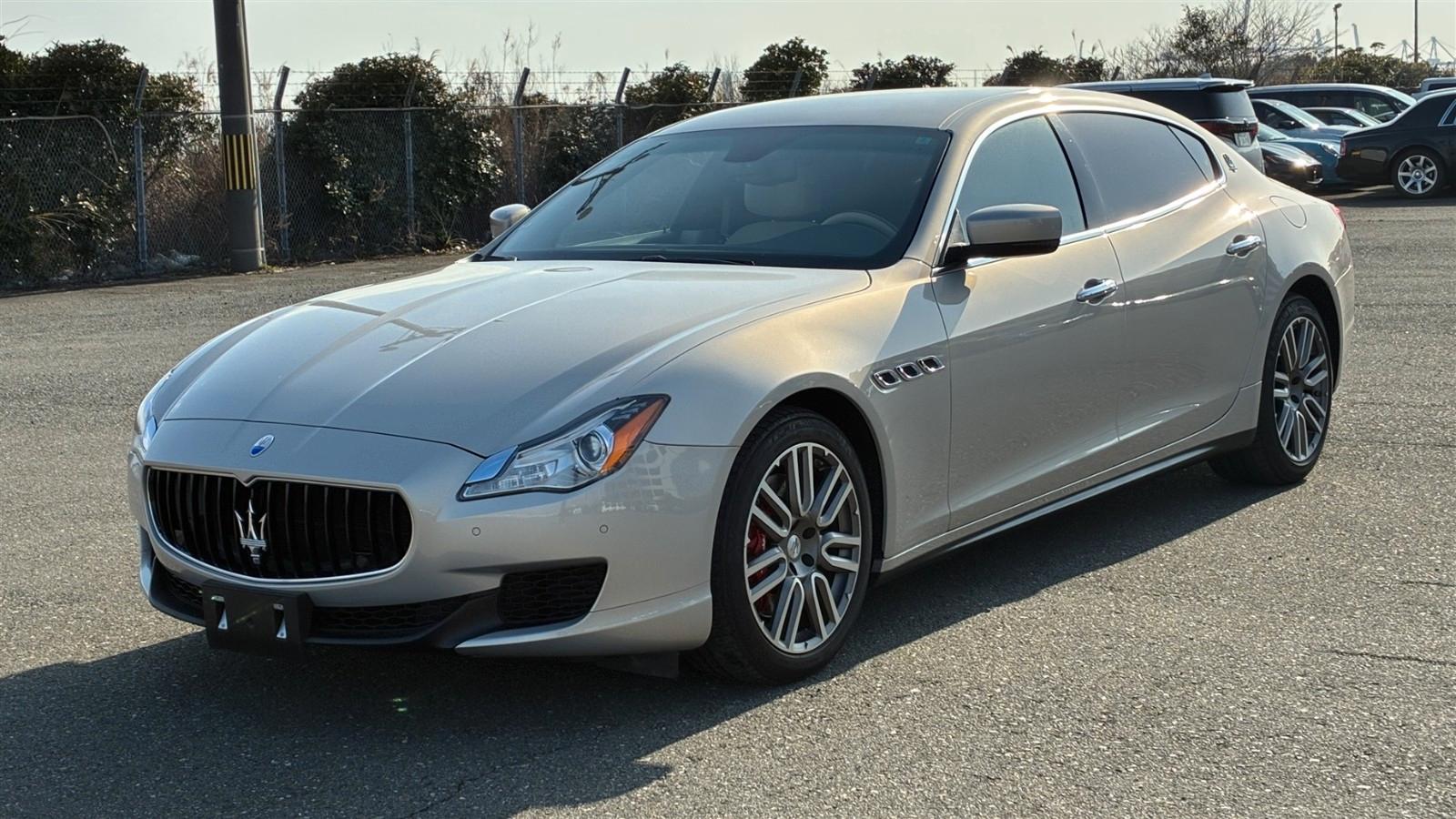 Maserati Quattroporte 3.0 V6 Q4 mit geringe Laufleistung