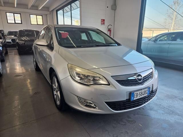 Opel Astra 5p 1.4 Elective 100cv NEOPATENTATI