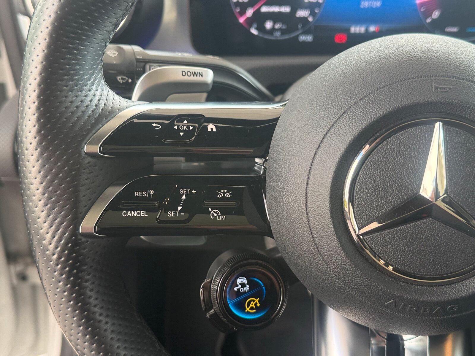 Mercedes-Benz CLA 35 AMG 4M SB Pano.-Dach/Distronic/Kamera/LED