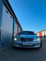 Mercedes-Benz W221 S kass 500 Benzin - Mercedes-Benz S 500 Gebrauchtwagen in Frankfurt