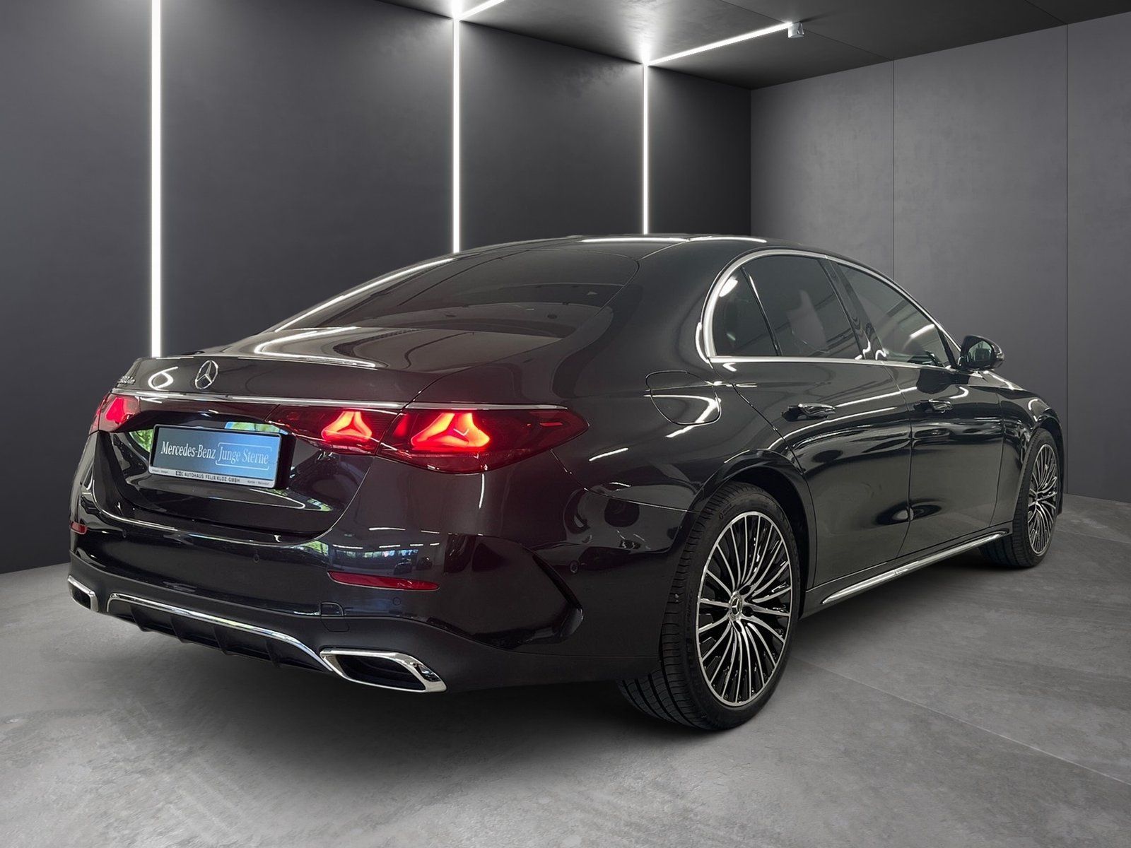 Fahrzeugabbildung Mercedes-Benz E 300 de AMG*Distronic*360*Pano*Burmester*Totwin