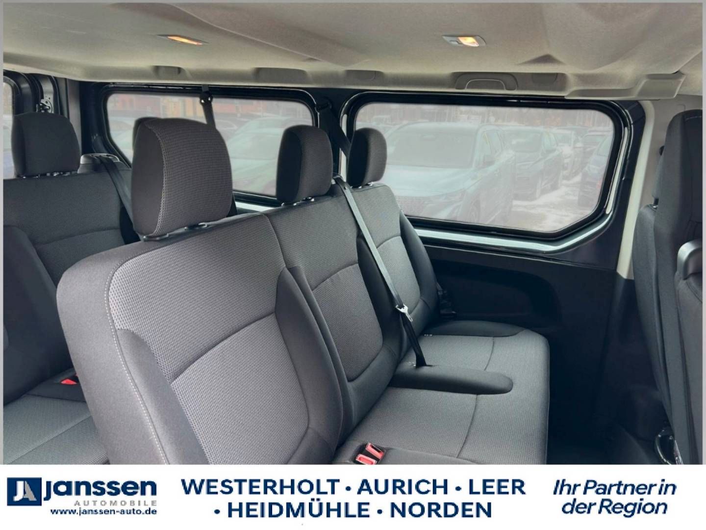 Fahrzeugabbildung Renault TRAFIC Pkw Grand Authentic Blue dCi 150 MY25 9-