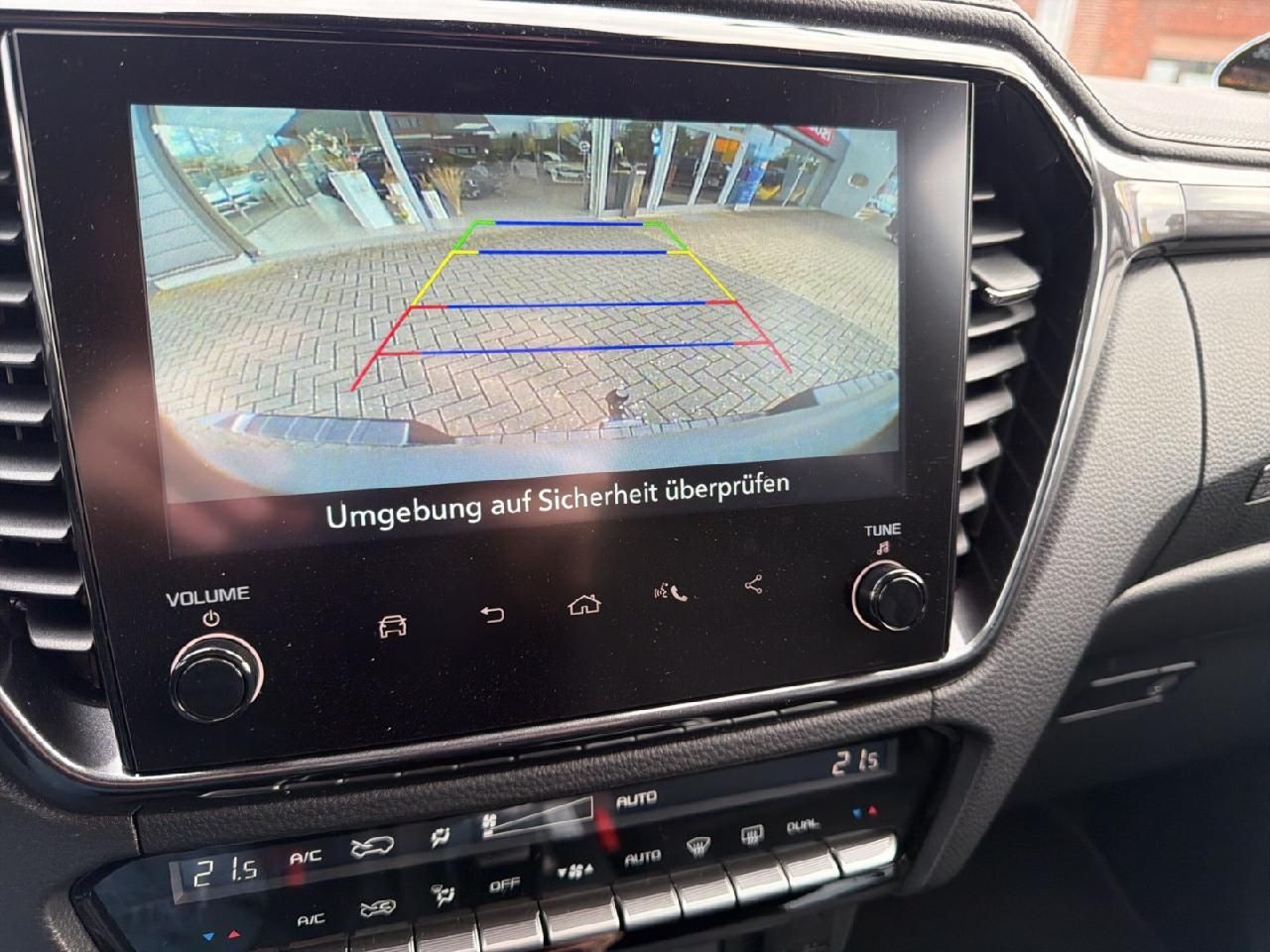 Fahrzeugabbildung Isuzu D-Max Double Cab 4WD V-CROSS für Wohnkabine