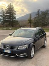 Volkswagen Passat 2.0 TDI DSG 4M 125kW Highline BM Vari... - Volkswagen Passat aus 2011: Kombi, Highline