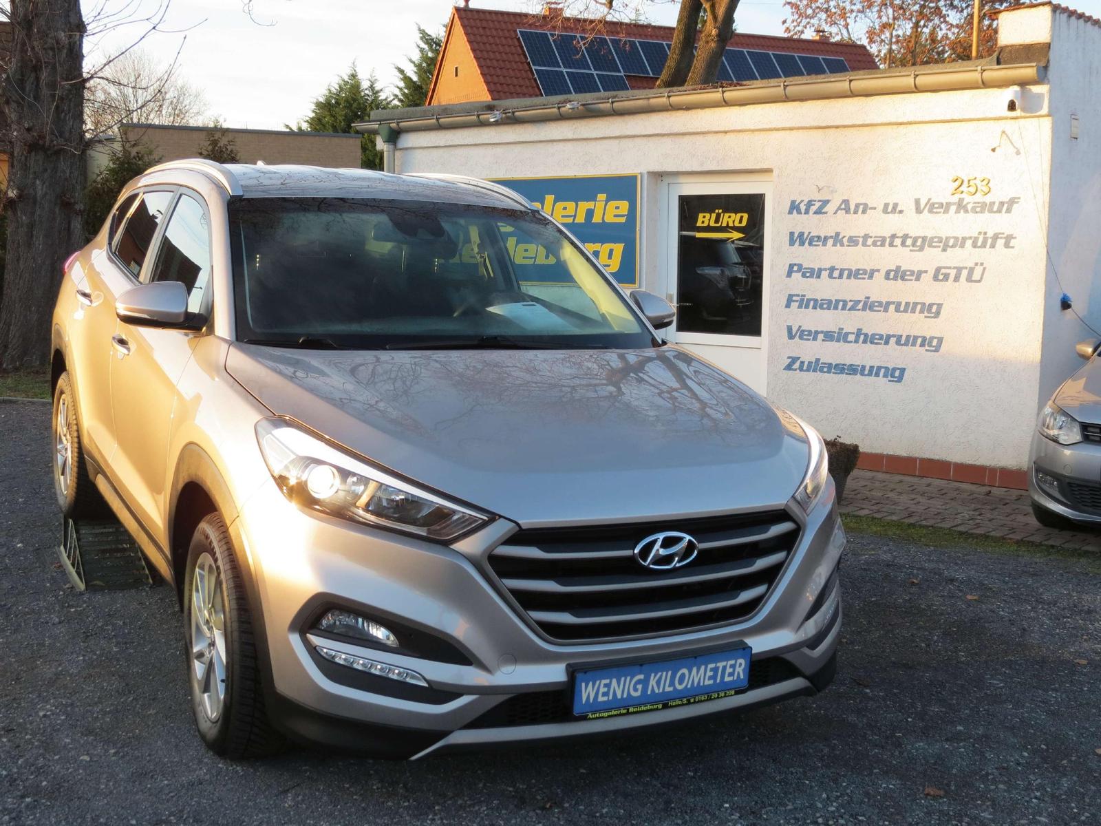 Hyundai TUCSON Intro Edition 4WD Aut.   2.Hd. Erst 67Tkm