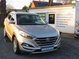 Hyundai TUCSON Intro Edition 4WD Aut.   2.Hd. Erst 67Tkm - Hyundai: In