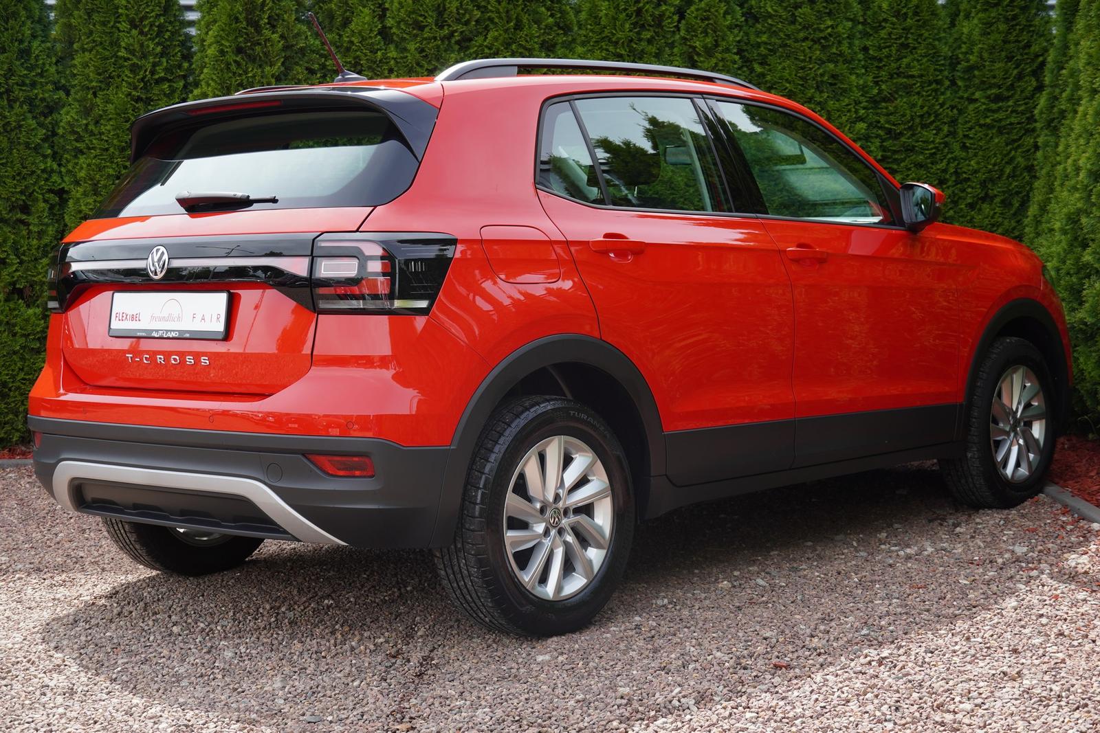 Volkswagen T-Cross 1.0 TSI Life Navi ACC Totwinkel PDC