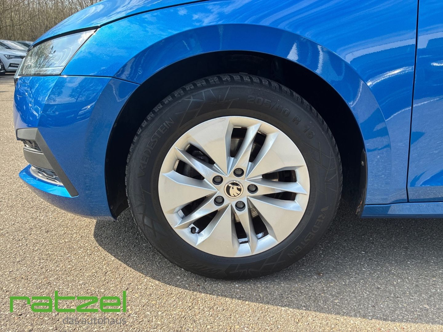 Fahrzeugabbildung SKODA Octavia Combi Ambition 2.0 TDI Navi AHK-klappbar