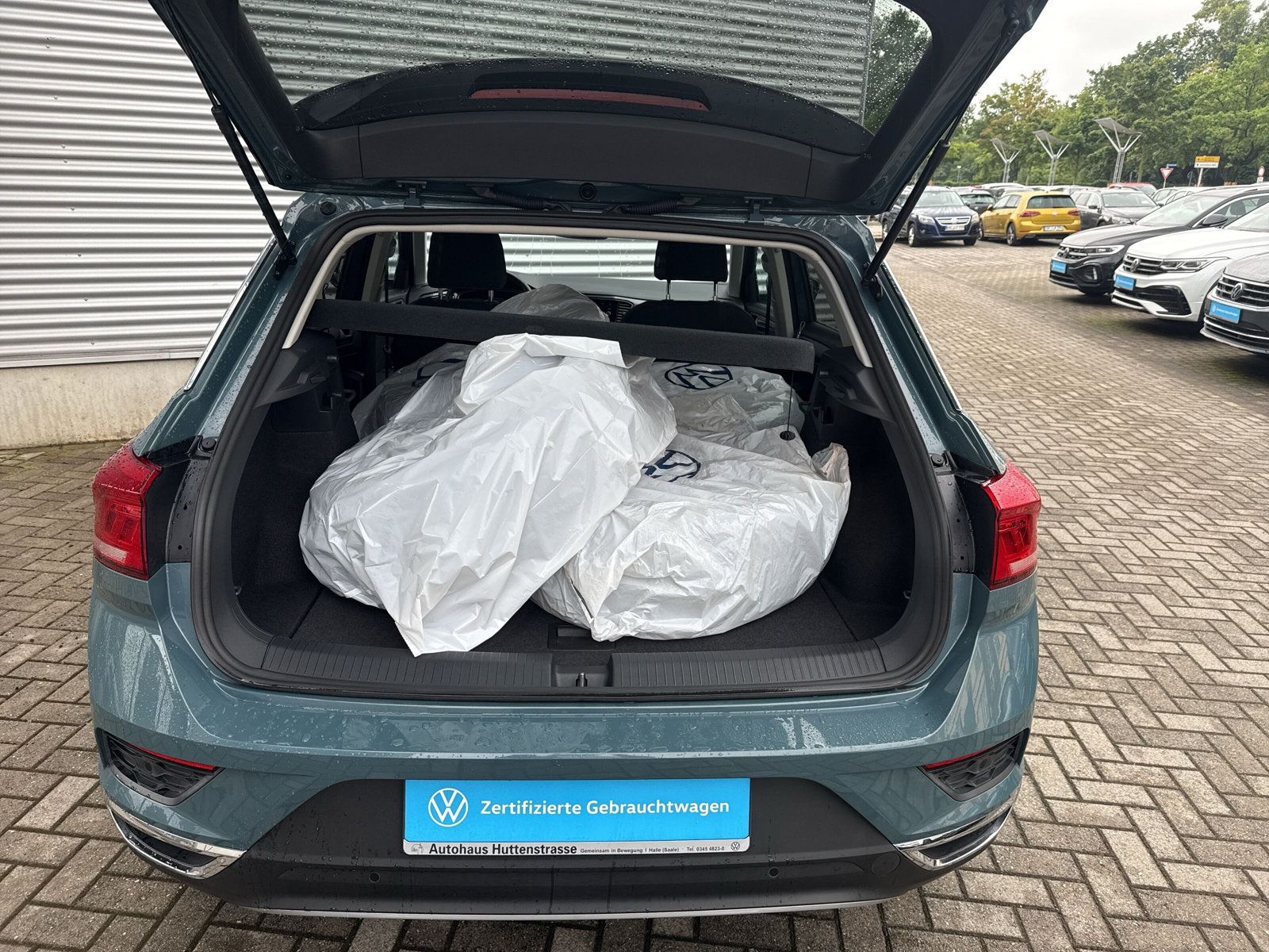 Fahrzeugabbildung Volkswagen T-Roc 1.0 TSI IQ.Drive LED ACC APP LM18